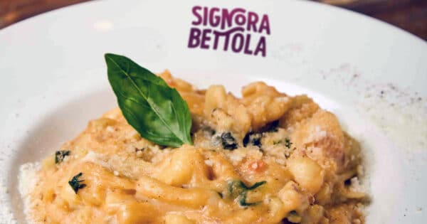 signora bettola napoli santa lucia